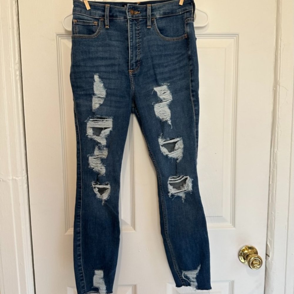 Hollister Size 3S Curvy, High-Rise Crop Super Skinny Jeans